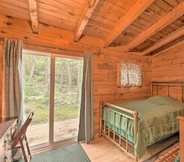 Others 3 Pet-friendly Cabin in The Forks w/ Fire Pit!