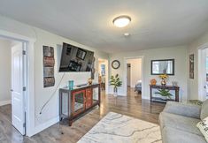 Others 4 Port Angeles Retreat - 1 Mi to Downtown!