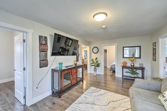 Others 4 Port Angeles Retreat - 1 Mi to Downtown!