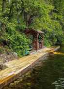 Imej utama Riverfront Log Cabin on the Hudson w/ Private Dock