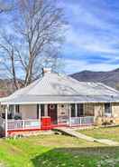 ภาพหลัก Picturesque Family Farmhouse Near Asheville!