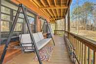 อื่นๆ Smoky Mountain Vacation Rental w/ Deck!