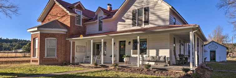 Others Peaceful Luna Farmhouse With Wraparound Porch!