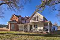 Others Peaceful Luna Farmhouse With Wraparound Porch!