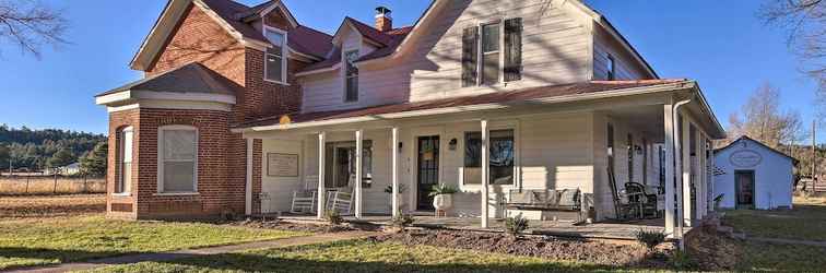 Others Peaceful Luna Farmhouse With Wraparound Porch!