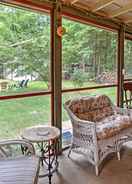 Imej utama Harbert Cottage+studio W/porch Half Mile to Beach!