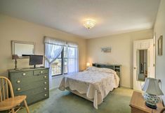 Others 3 Spacious Kill Devil Hills Getaway w/ 3 Decks!