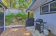 Others 3 Quaint Lake Cushman Cottage w/ Private Access!