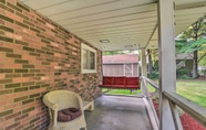 Lainnya 2 Pet-friendly Taylor Home w/ Backyard Oasis!