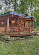 Imej utama Updated Manistique Log Cabin, Yard & Fire Pit