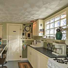 Interior 1 Historic Fort Worth Cottage w/ Shared Pool!, Hotel Paloma Suerte