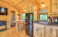 Lainnya 4 Sparta Tiny Cabin w/ Covered Deck + River Access!