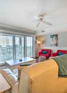 Imej utama Bright Carolina Beach Condo - Walk to Shore!