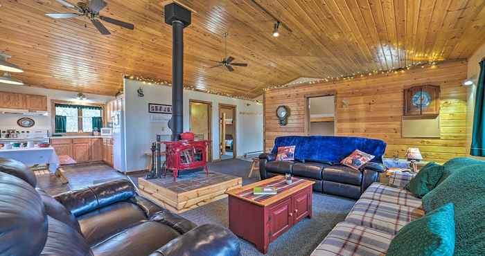 Others Cabin Getaway Surrounded by National Forest!