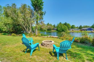 其他 4 Dog-friendly Retreat w/ Dock & Waterfront Views