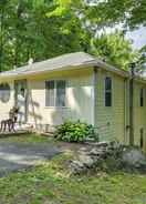 Imej utama Charming Danbury Cottage w/ Lake Kenosia Access!