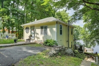 Lain-lain Charming Danbury Cottage w/ Lake Kenosia Access!