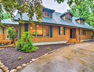 Others 2 Michiana Shores Retreat w/ Deck + Fire Pit!