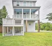 Others 5 Modern Waveland Home w/ Deck - Walk to the Beach!