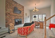 其他 7 Lovely Highland Home w/ Pool & Hot Tub!