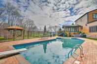 Lainnya Lovely Highland Home w/ Pool & Hot Tub!