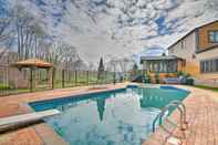Others Lovely Highland Home w/ Pool & Hot Tub!