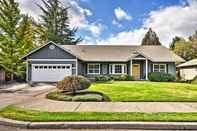 Lain-lain Remodeled Portland House w/ Sprawling Yard & Deck!