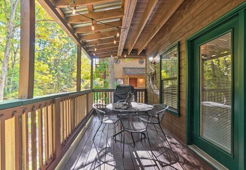 Others Picturesque Pigeon Forge Cabin w/ Mountain Views