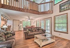 Others 5 Picturesque Pigeon Forge Cabin w/ Mountain Views