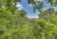 Others 4 Studio w/ Mtn Views, 1 Mi to Thorncrown Chapel!