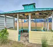 Others 2 Serene Surf City Hideaway - Walk to Beaches!