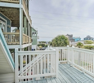 Others 5 Serene Surf City Hideaway - Walk to Beaches!