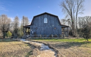 Others 7 Strawberry Plains Cabin w/ Private Pond!