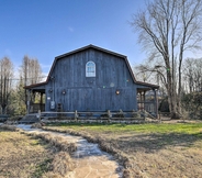 Lain-lain 7 Strawberry Plains Cabin w/ Private Pond!