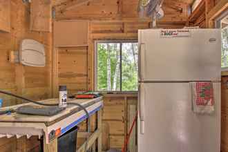 อื่นๆ 4 Lakefront Cabin w/ Deck, Games, & Views!