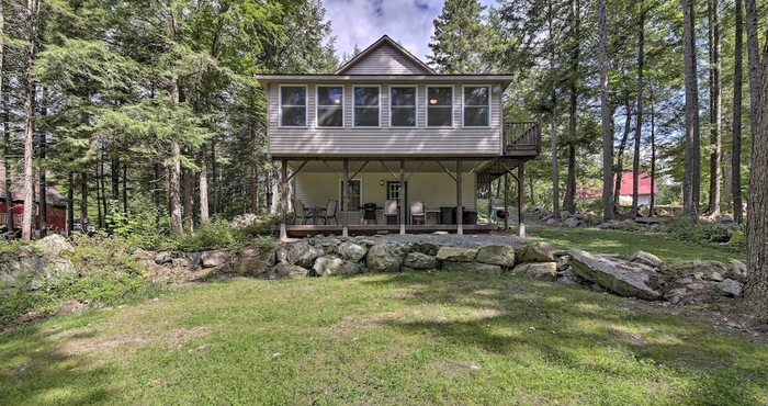 อื่นๆ Waterfront Sebec Lake Home w/ Yard + Fire Pit