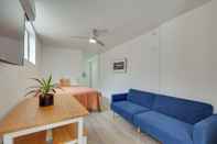 Lain-lain Oxnard Apartment < 1/2 Mi to Beaches!