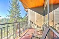 Lain-lain Breathtaking Bend Condo w/ Resort Amenities!