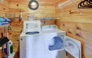 Khác 4 Charming 'fox Den' Cabin in Whittier w/ Hot Tub!