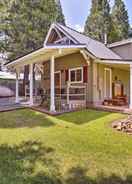 Imej utama Cabin w/ Backyard Space - ½ Mi to Trinity Lake!