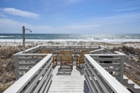 Others Beachfront Emerald Isle Retreat w/ Ocean View