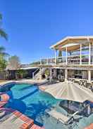 Imej utama Beautiful Vista Home w/ Pool, 11 Mi to Beach!