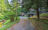 Lainnya 3 Cozy Roan Mountain Cabin w/ Private Balcony!