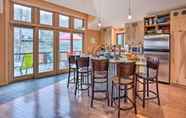 Others 4 Eclectic Lake Michigan Abode w/ Loft & Grill!