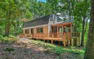 Others 4 Fully Renovated Broadway Cabin w/ Private Hot Tub!