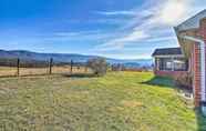 Others 3 Home w/ Hot Tub Near Shenandoah Nat'l Park!