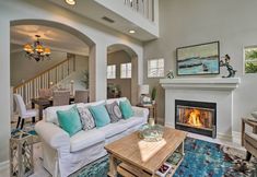 Others 2 Oceanside Home w/ Rooftop Patio, Walk to Beach!