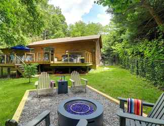 Others 2 Modern Asheville Escape w/ Deck & Hot Tub!