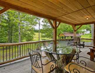 Others 2 Lovely Ulster Cabin w/ Hot Tub, Fire Pit & 3 Ponds