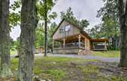 อื่นๆ 6 Lovely Ulster Cabin w/ Hot Tub, Fire Pit & 3 Ponds